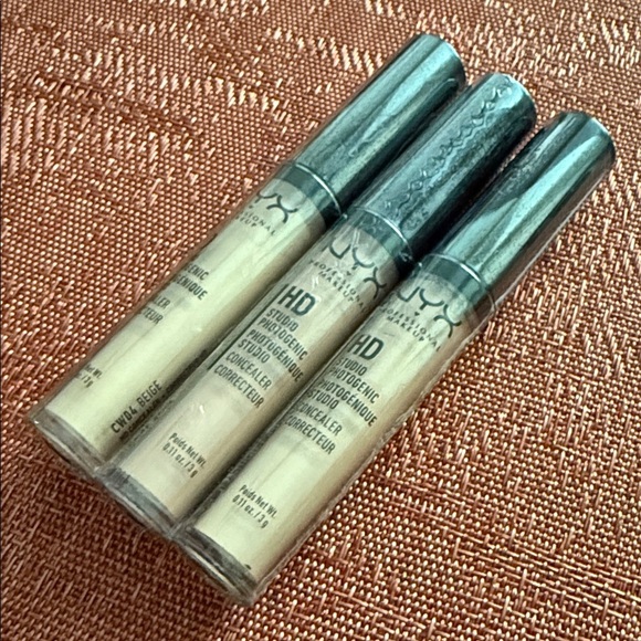 NYX HD Concealer Set - Cream and Tan Shades - Picture 3 of 3